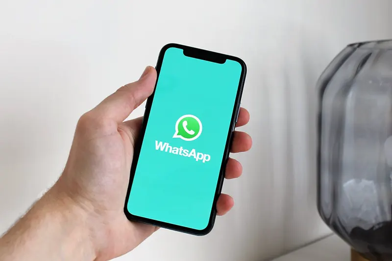 foto teléfono con WhatsApp